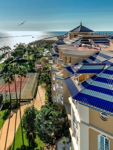 a bird's eye view of a beachfront hotel
