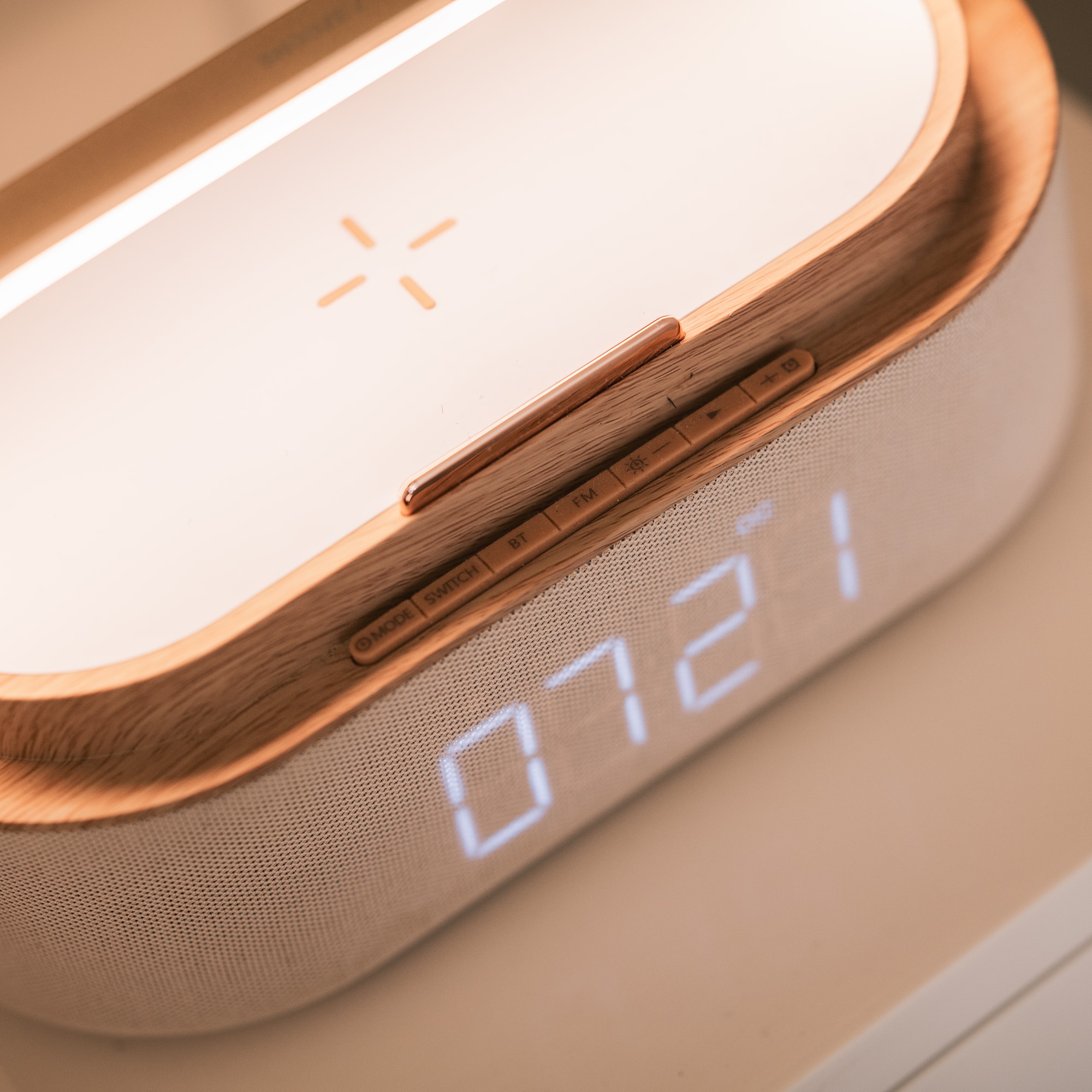 Bluetooth speaker and clock