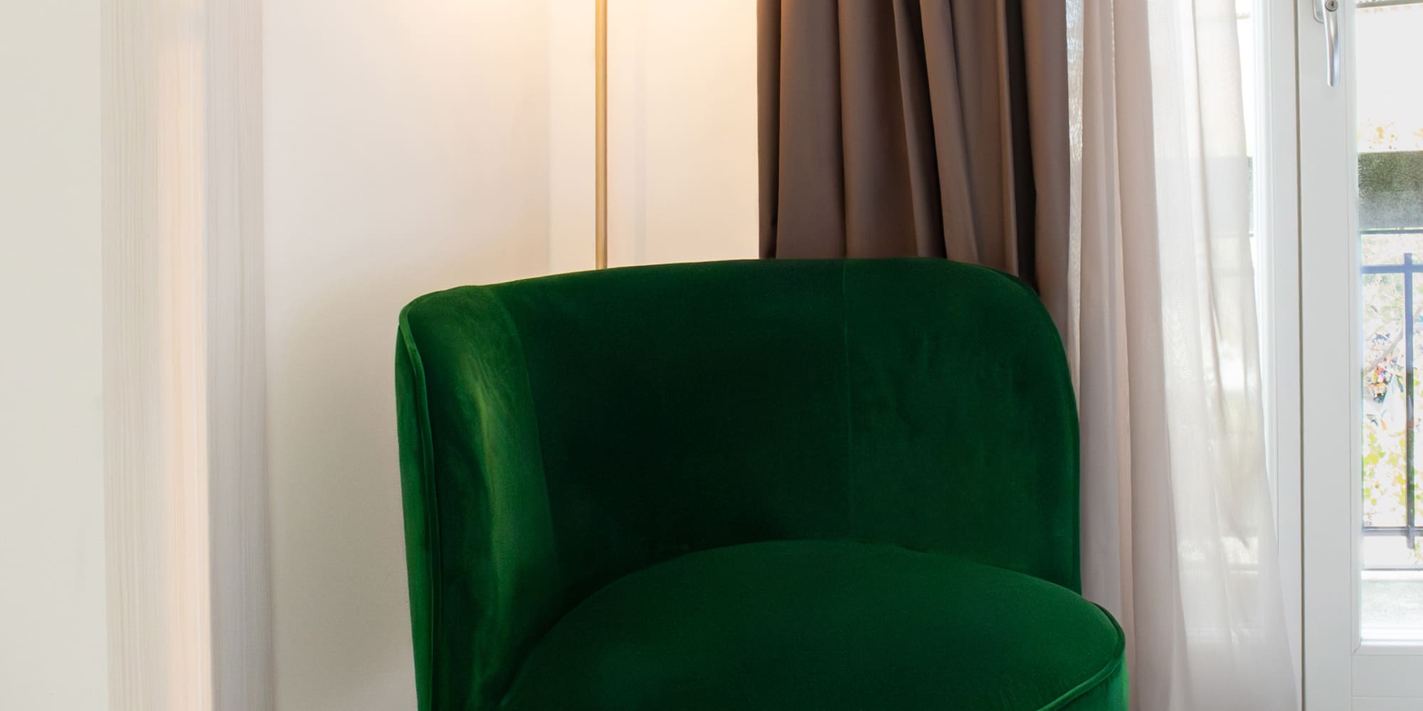 a green chair in a room