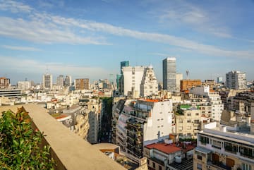 a city with many buildings