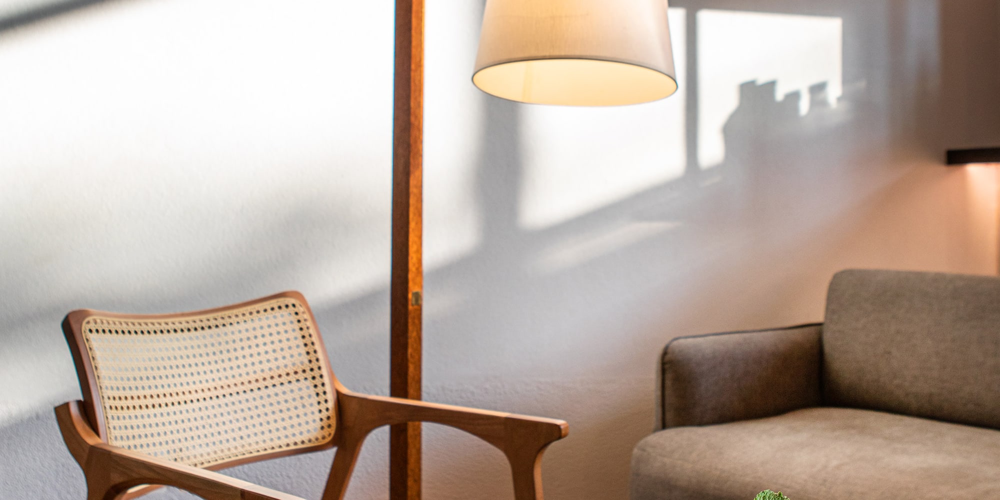 a chair and a lamp in a room