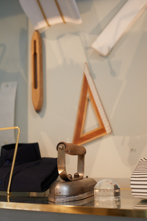 a close-up of a iron