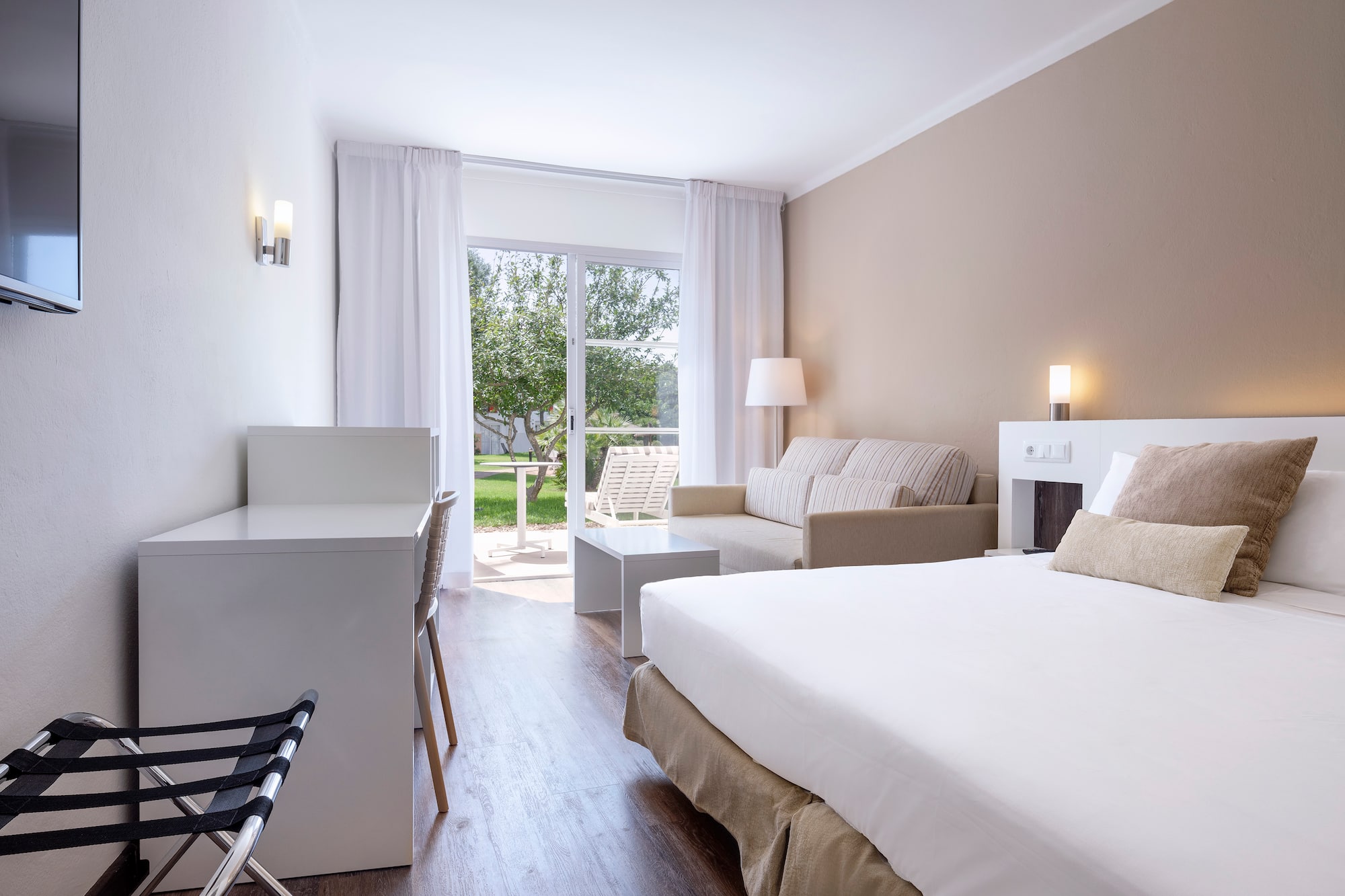 a room with a bed and a table