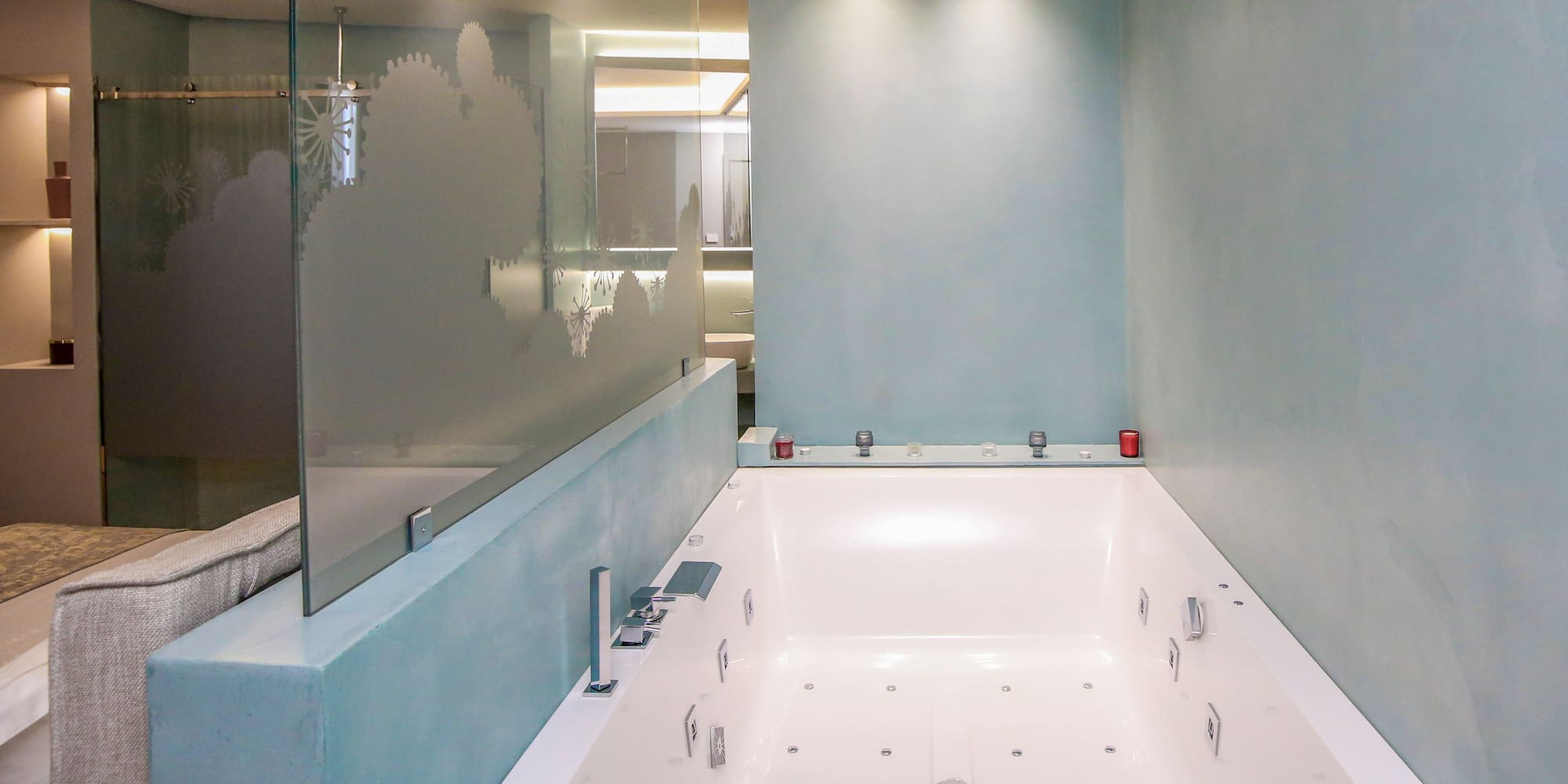 a bathtub in a bathroom