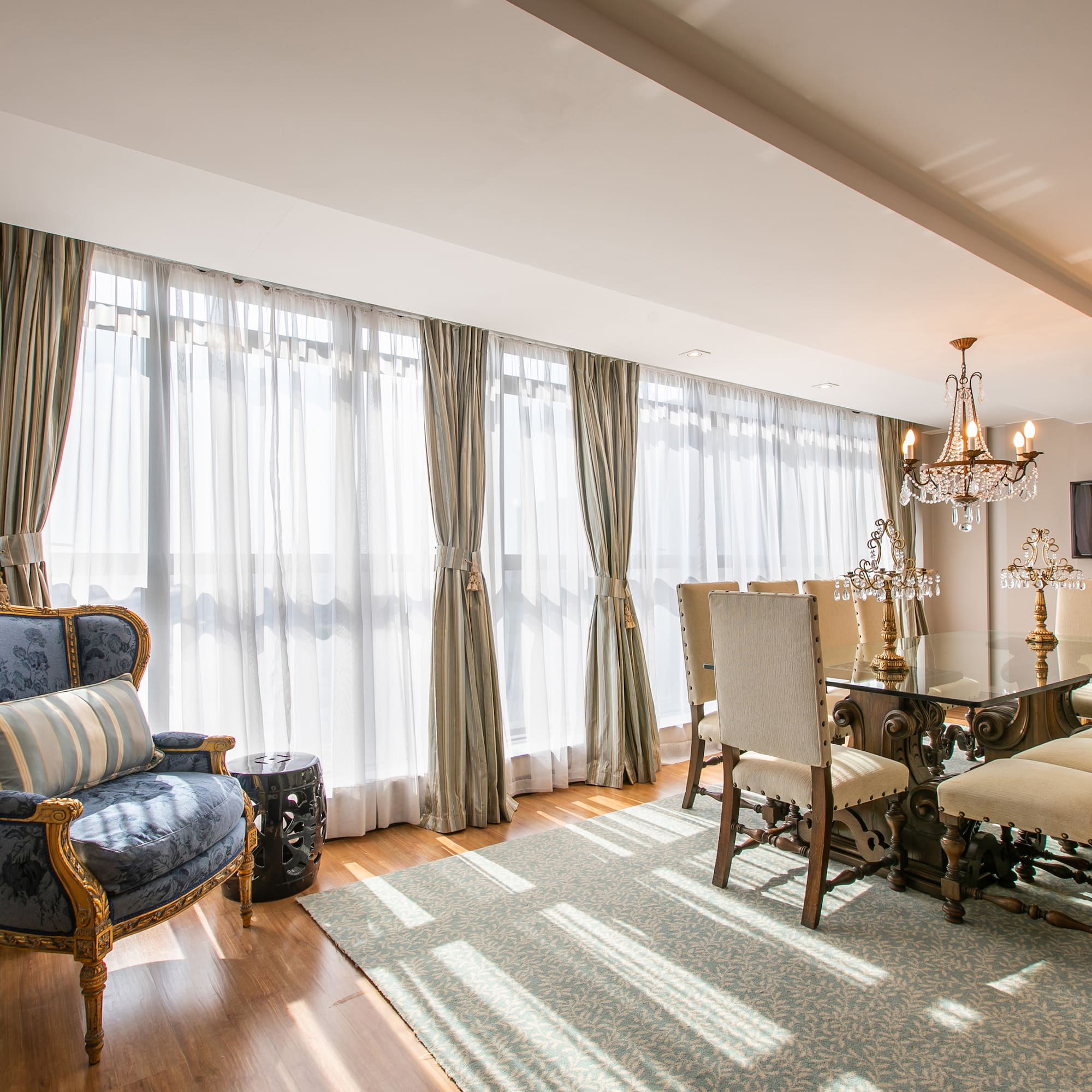 a room with a table and chairs