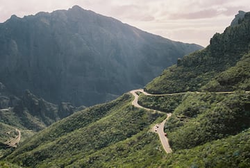 a road going through a valley