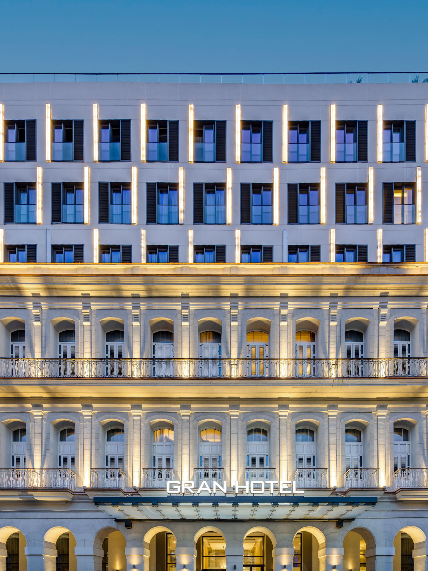 a building with many windows