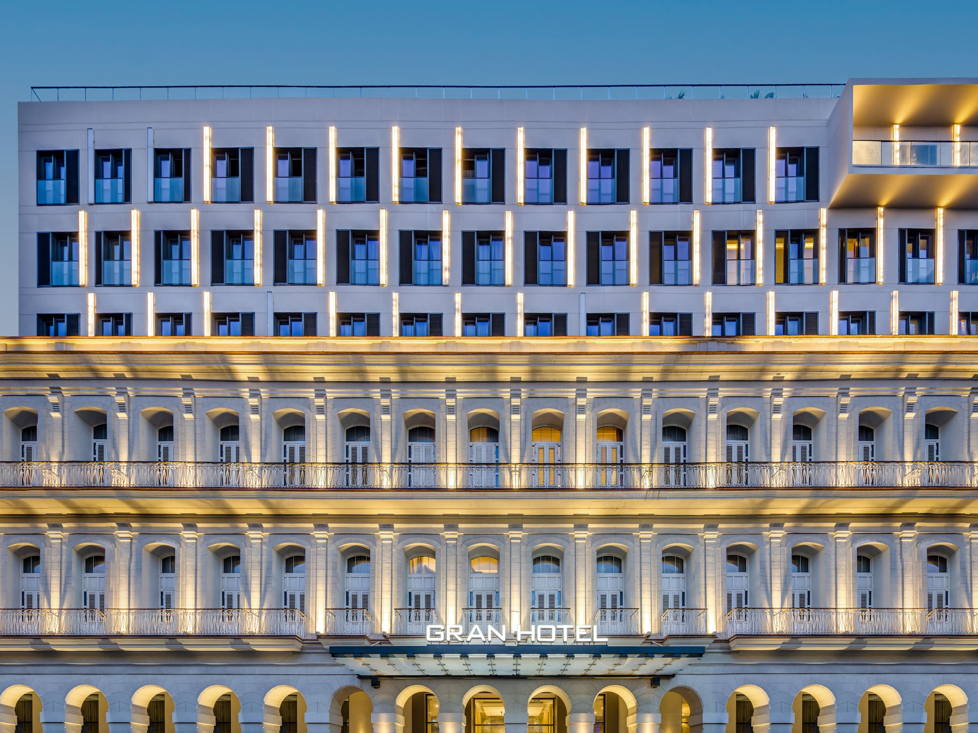 a building with many windows