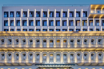 a building with many windows