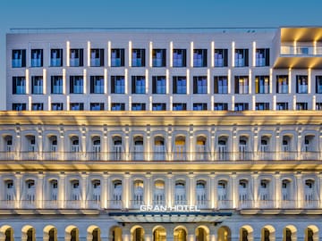 a building with many windows