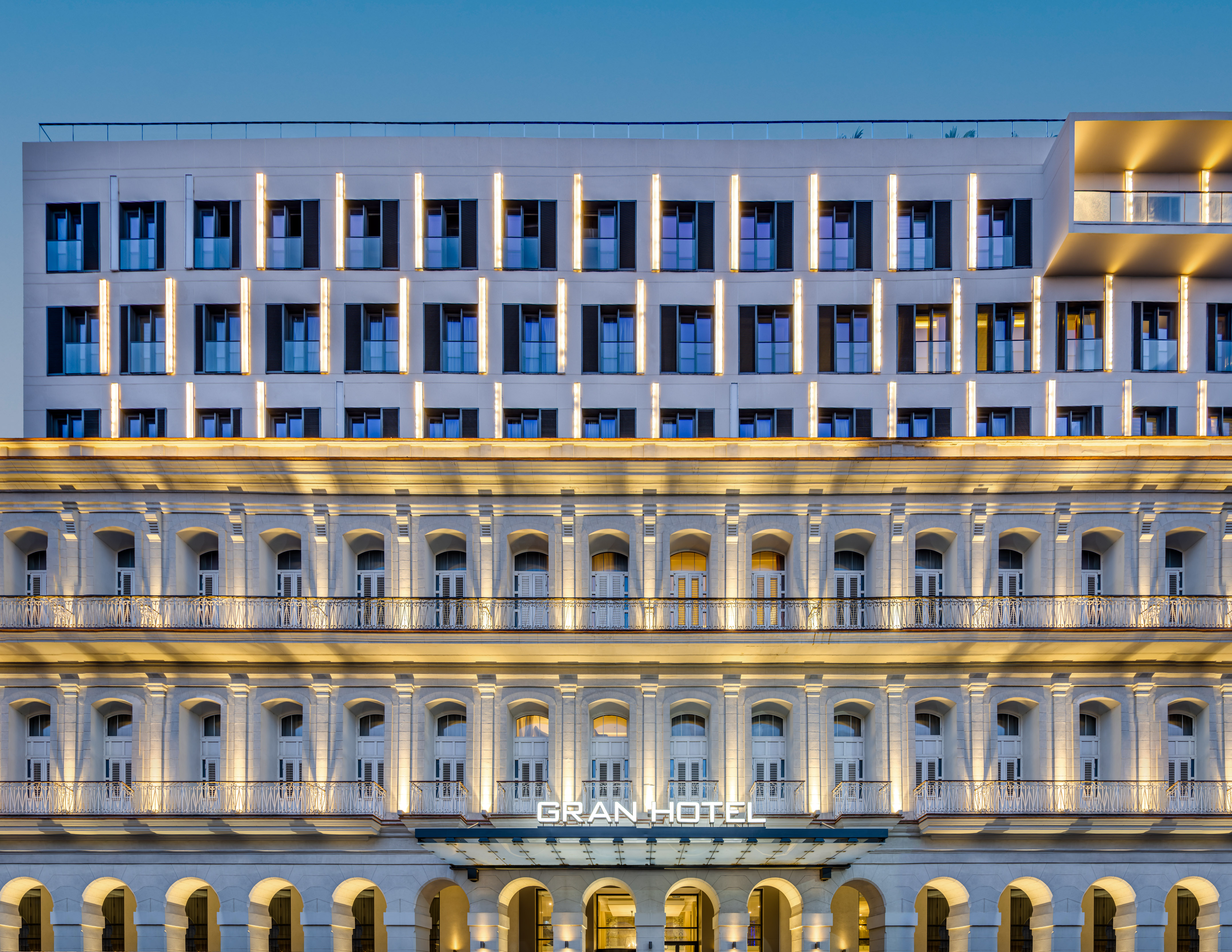 a building with many windows