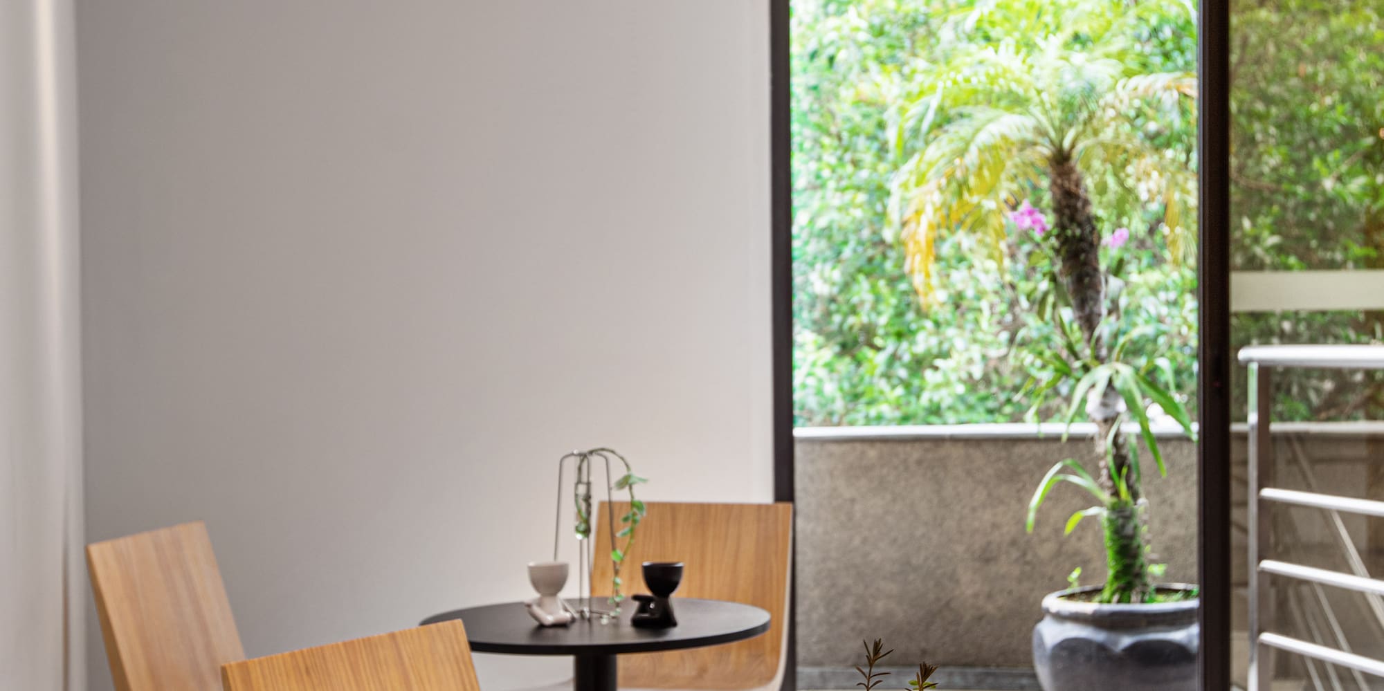 a room with a table and chairs