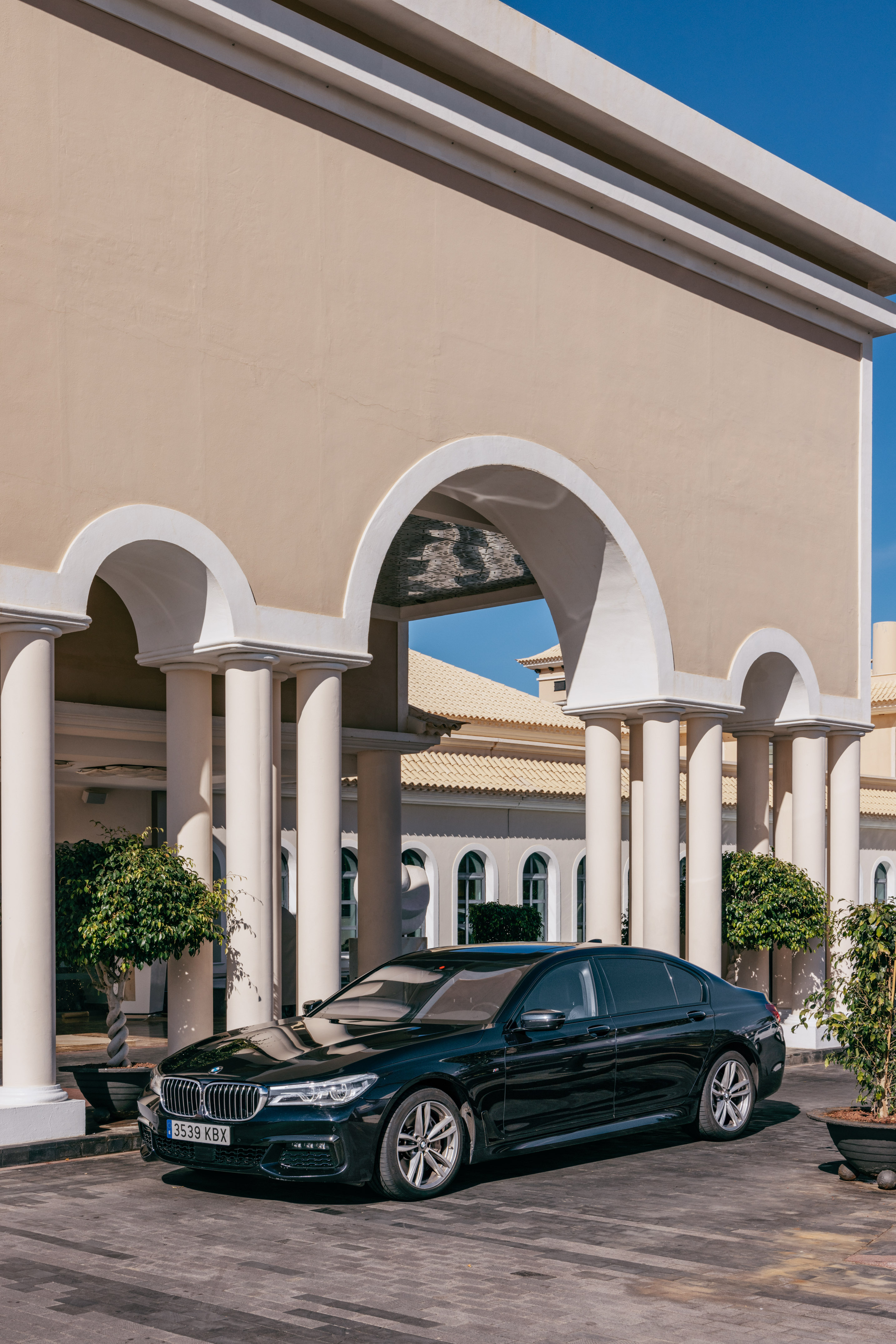a car parked in front of a building