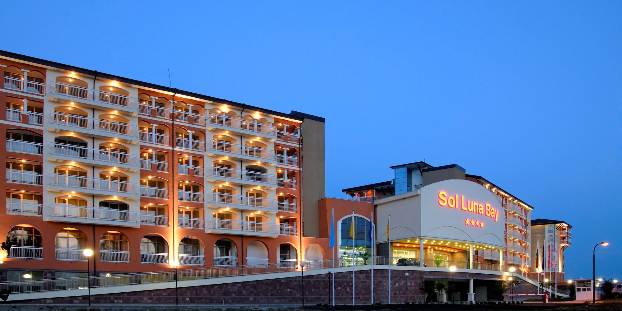 a building with many balconies