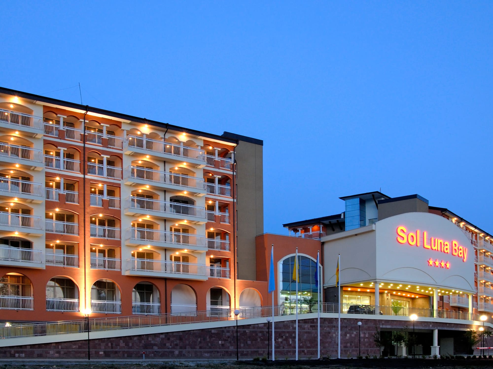 a building with many balconies