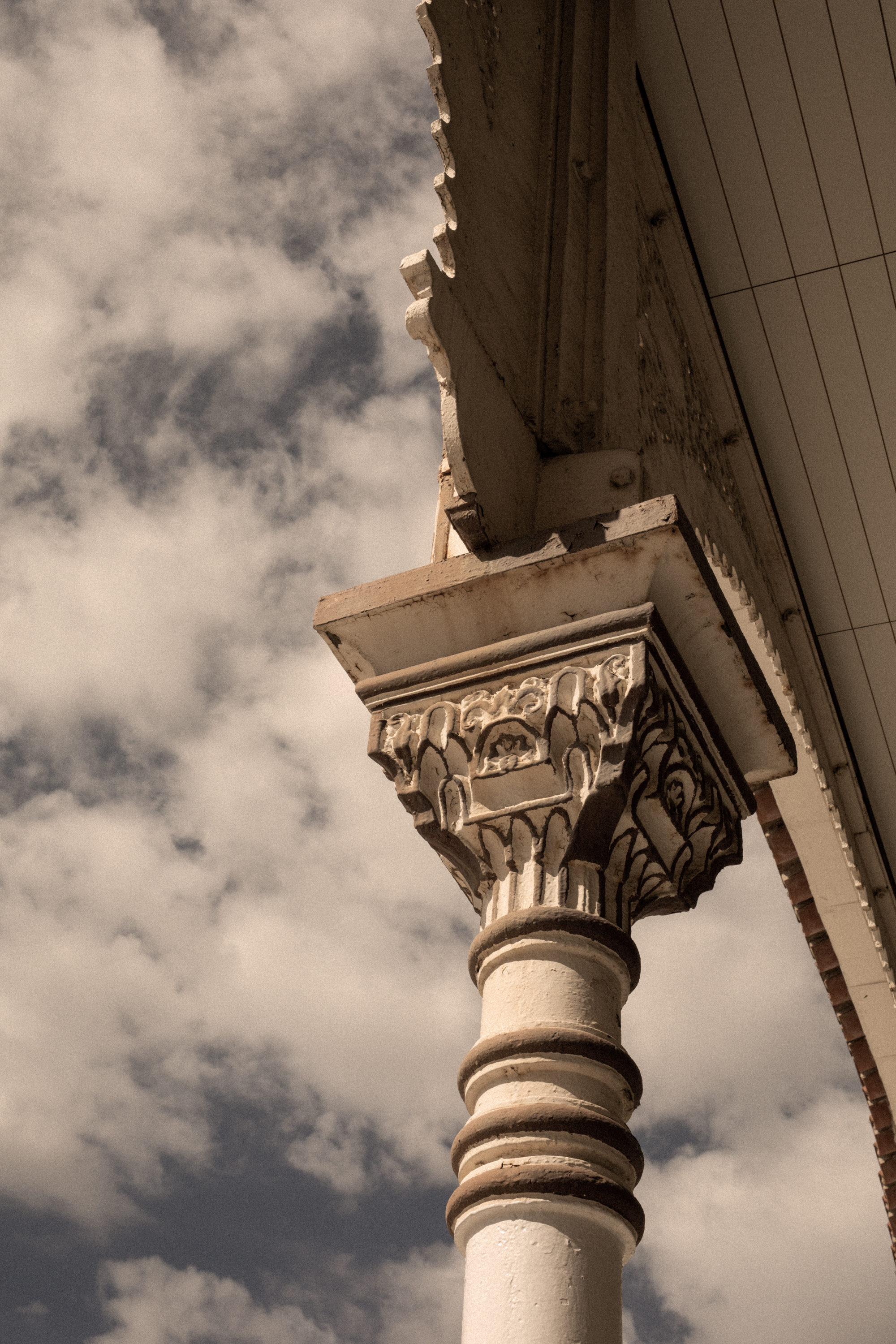 a close up of a pillar