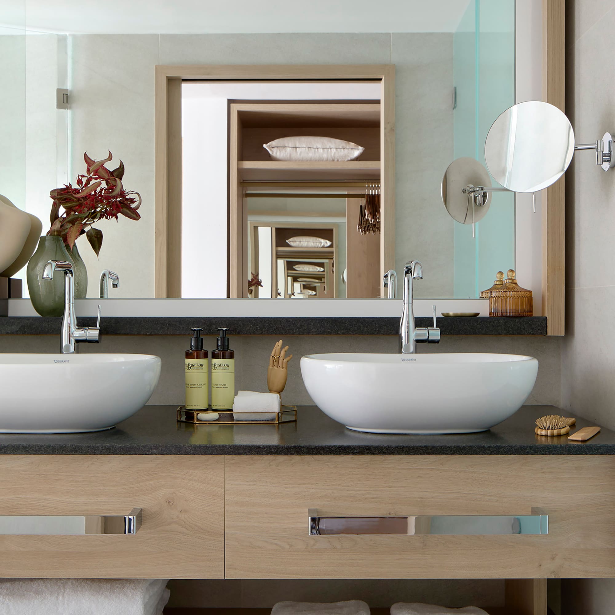 a bathroom with two sinks