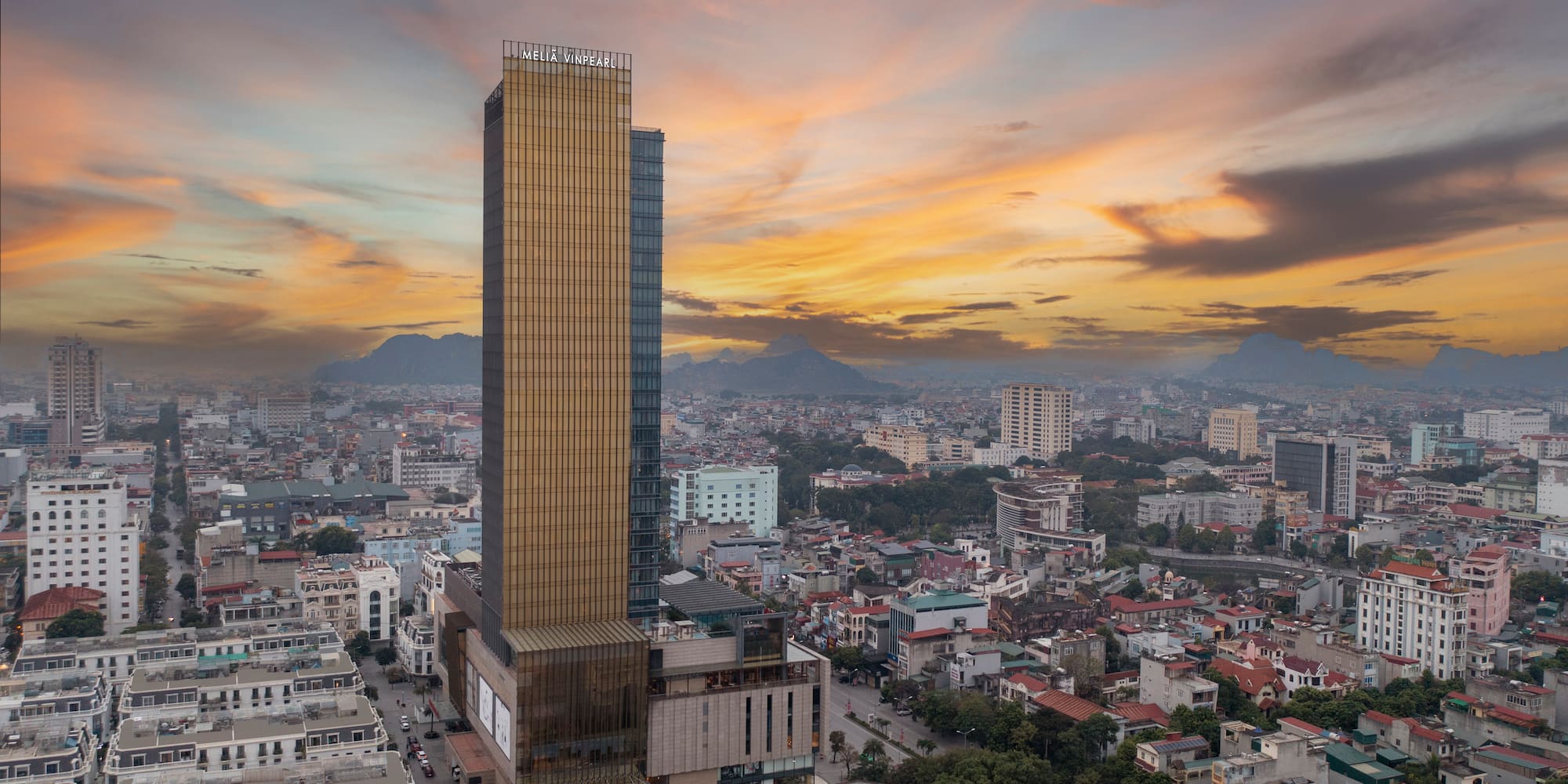 a tall building in a city