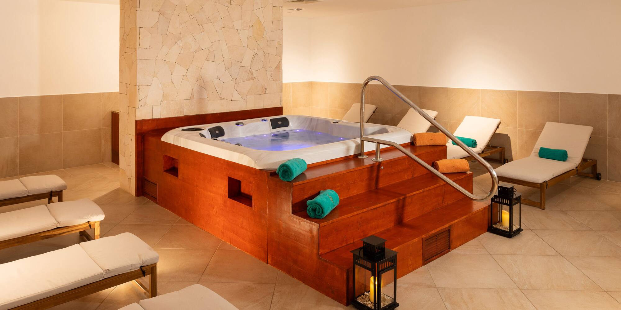a hot tub inside a room