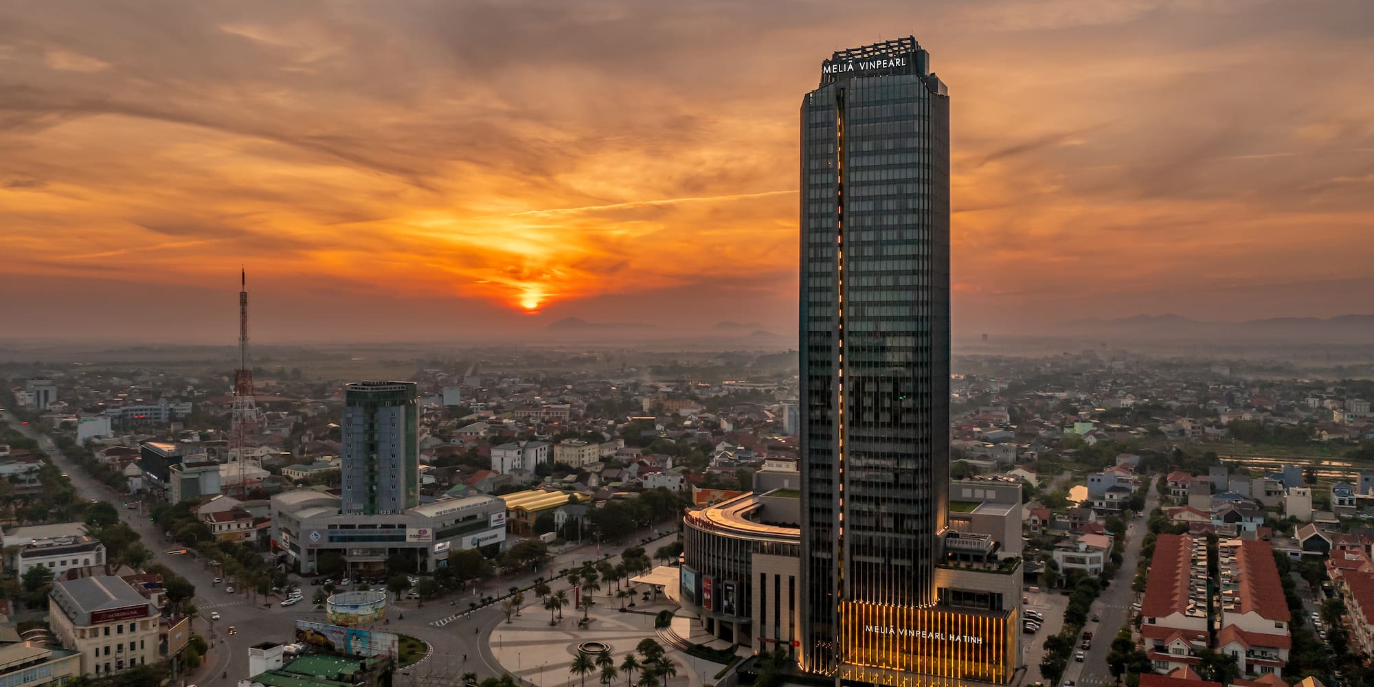 a tall building in a city