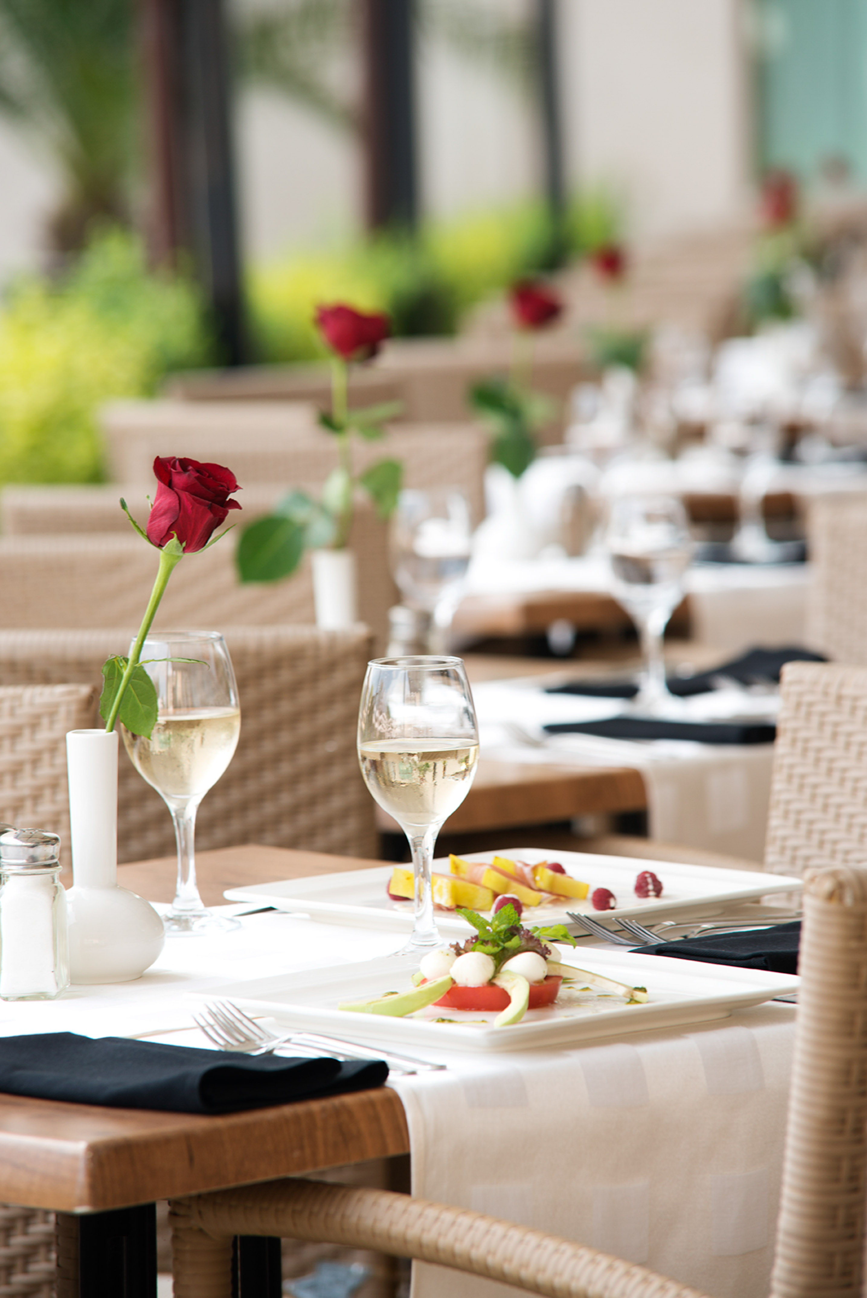a table set for a dinner party - Ristorante The Level, Cucina internazionale - Meliá Grand Hermitage, Varna