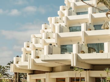 a building with many balconies