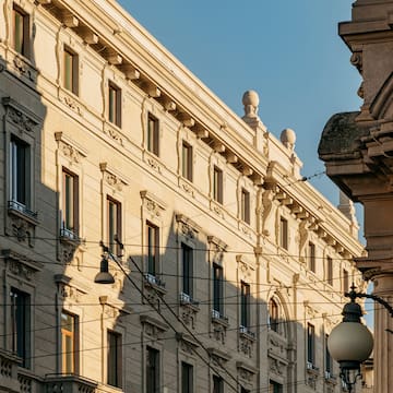 a building with many windows