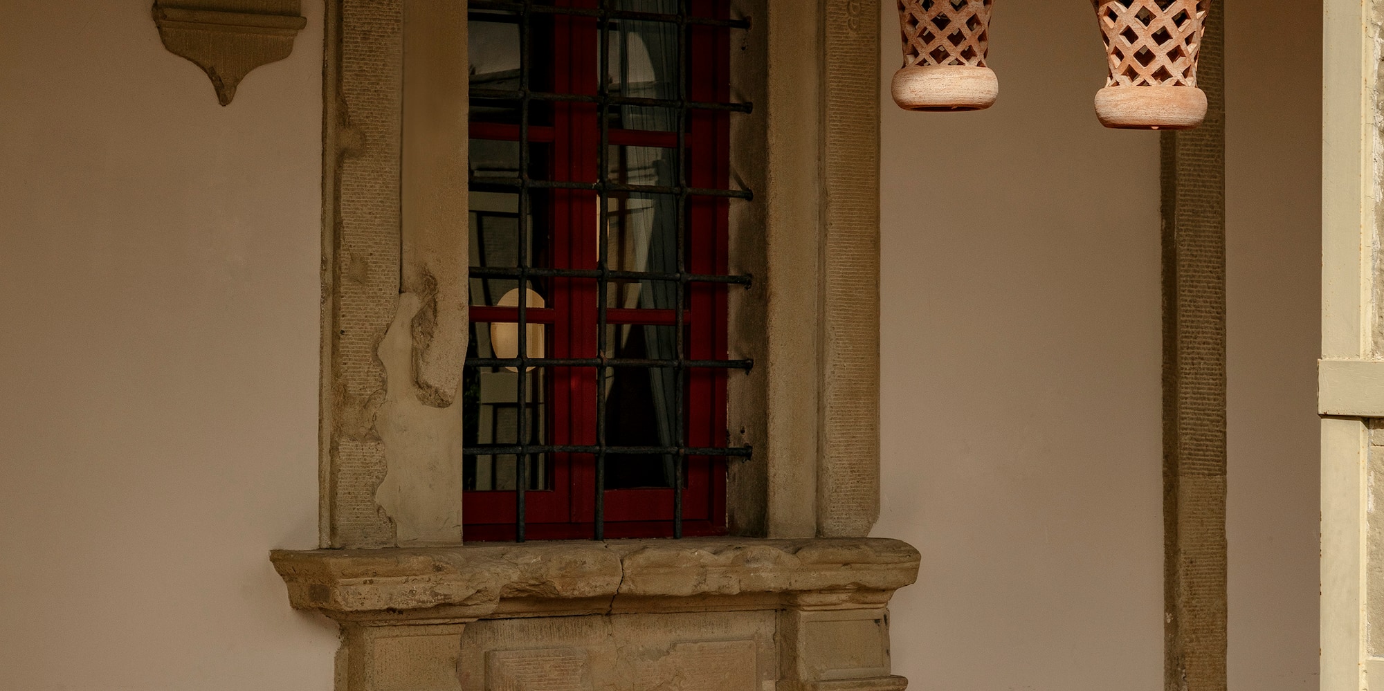 a table and chairs outside a building