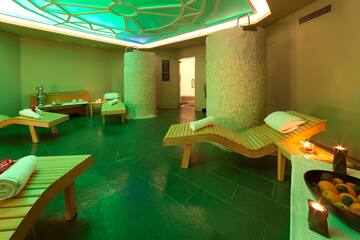 a room with a green ceiling and a green ceiling