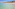 Playa soleada con agua cristalina, bañistas, arena y palmeras.