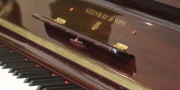 a close up of a piano