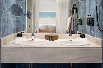 a bathroom with two sinks